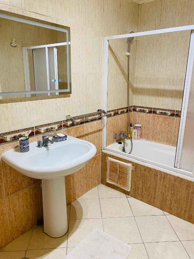 Appartement Spacieux Et Agreable 丹吉尔 外观 照片